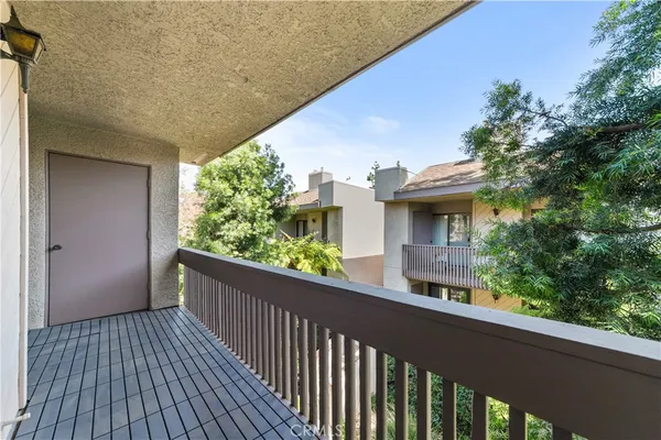 $4,295 | 15215 West Magnolia Boulevard, Sherman Oaks, CA 91403