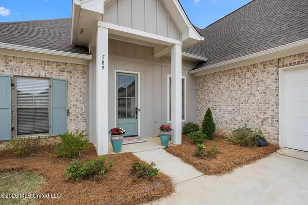 $359,900 | 589 East Park Street, Canton, MS 39046