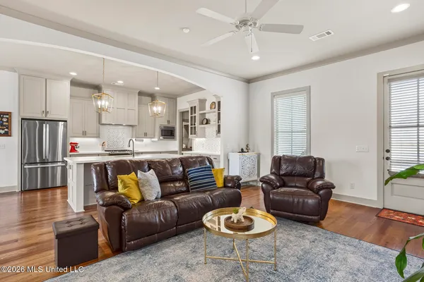 $359,900 | 589 East Park Street, Canton, MS 39046