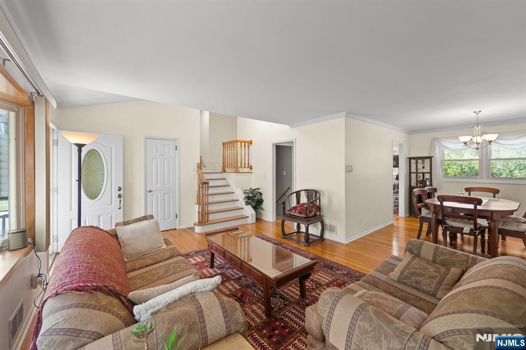 299 Charnwood Road New Providence, NJ 07974 - Photo 6 of 41 Gallery Image 6