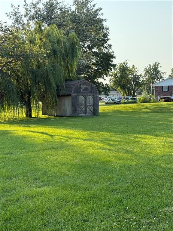 801 Overbrook Drive Macon, MO 63552 - Photo 31 of 34