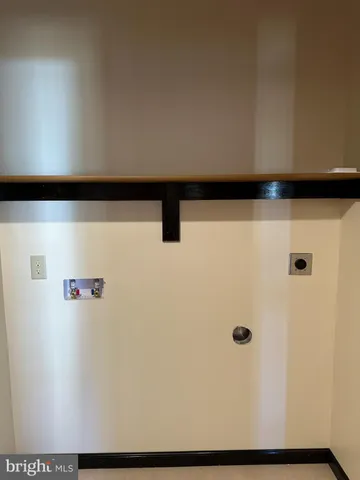 $1,750 | 137 East Wall Street, Charles Town, WV 25414