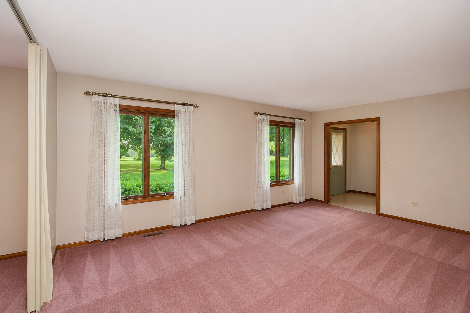 5217 Briarwood Road Woodstock, IL 60098 - Photo 2 of 24
