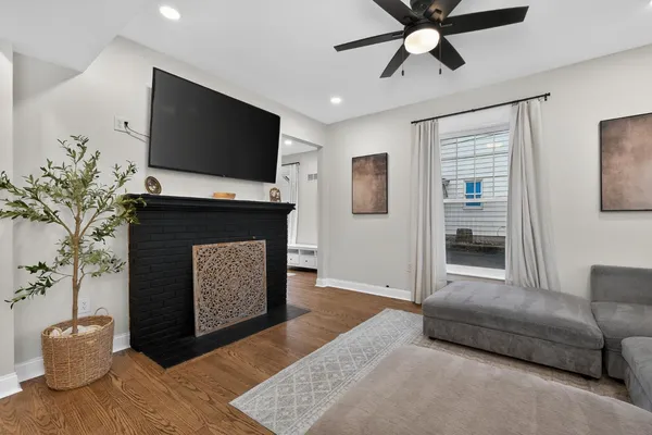 $272,500 | 416 Manchester Street, Aurora, IN 47001