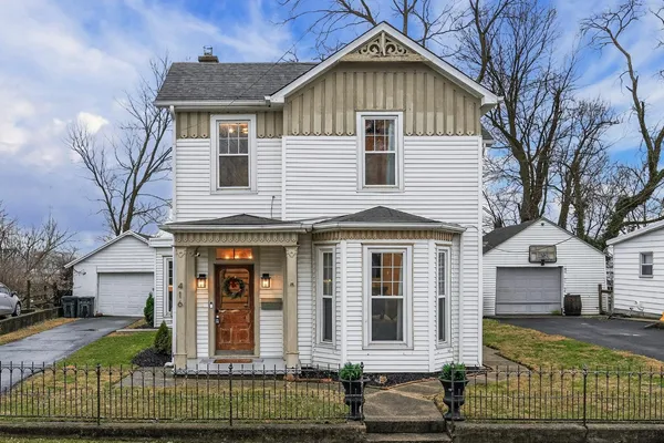 $272,500 | 416 Manchester Street, Aurora, IN 47001