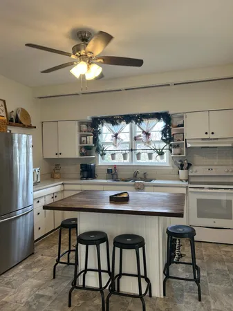 $272,500 | 416 Manchester Street, Aurora, IN 47001