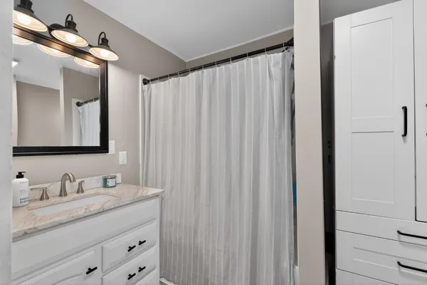 $272,500 | 416 Manchester Street, Aurora, IN 47001