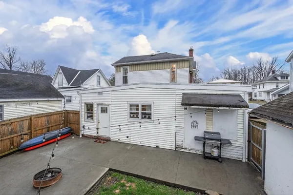 $272,500 | 416 Manchester Street, Aurora, IN 47001