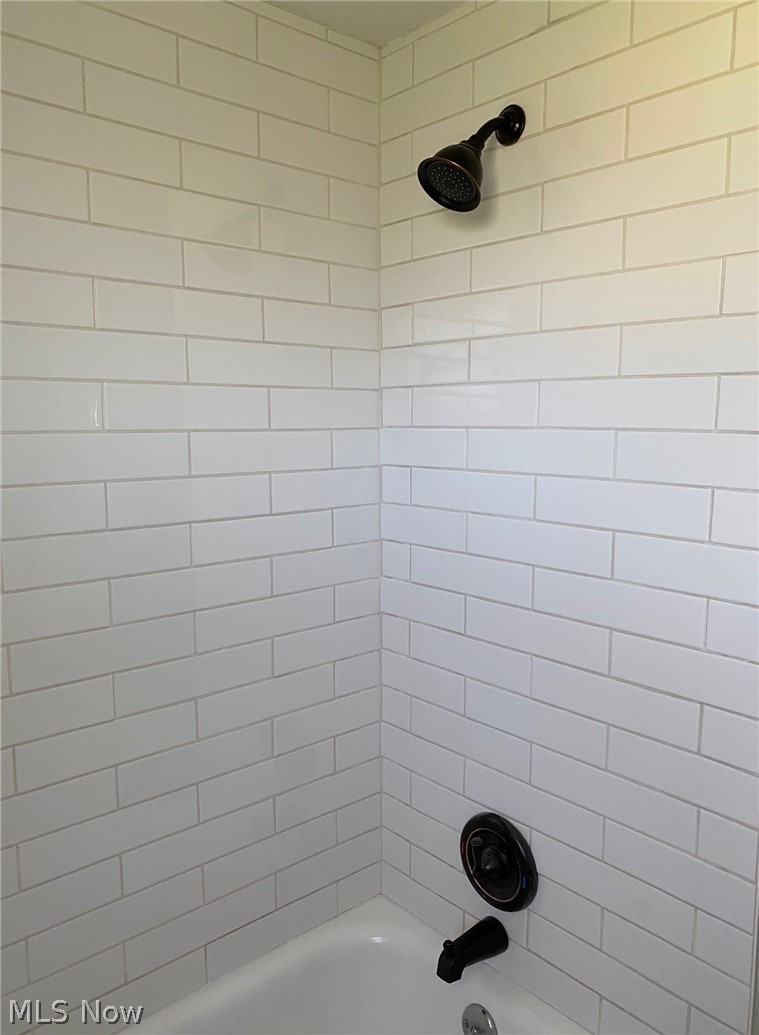 9123 Biddulph Road Brooklyn, OH 44144 - Photo 12 of 25 Gallery Image 12