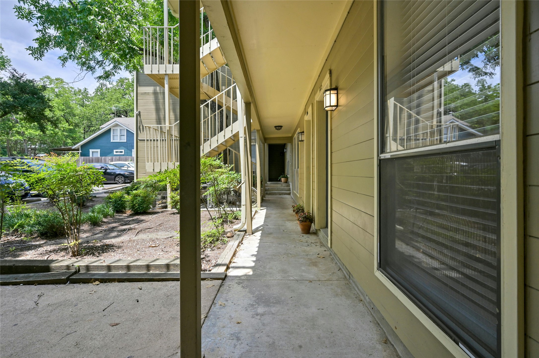 202 East 45th Street, Unit 103 Austin, TX 78751 - Photo 4 of 27 a view of a pathway of a house
