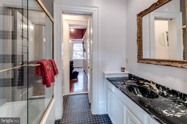 1763 R Street Northwest Washington, DC 20009 - Photo 22 of 30 Bath