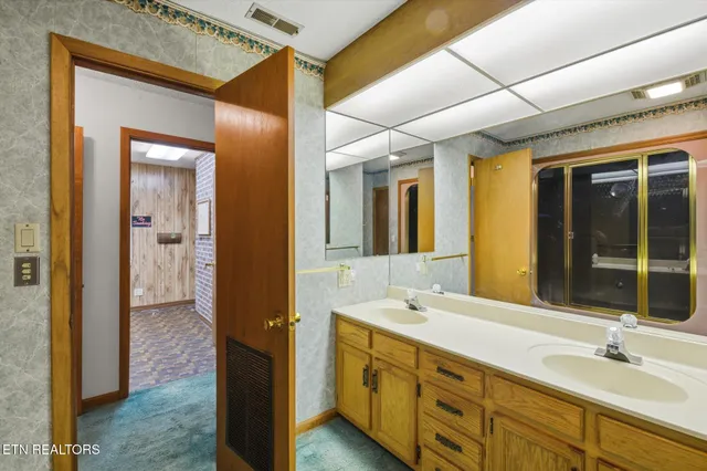 $250,000 | 2133 Highway 30, Athens, TN 37303