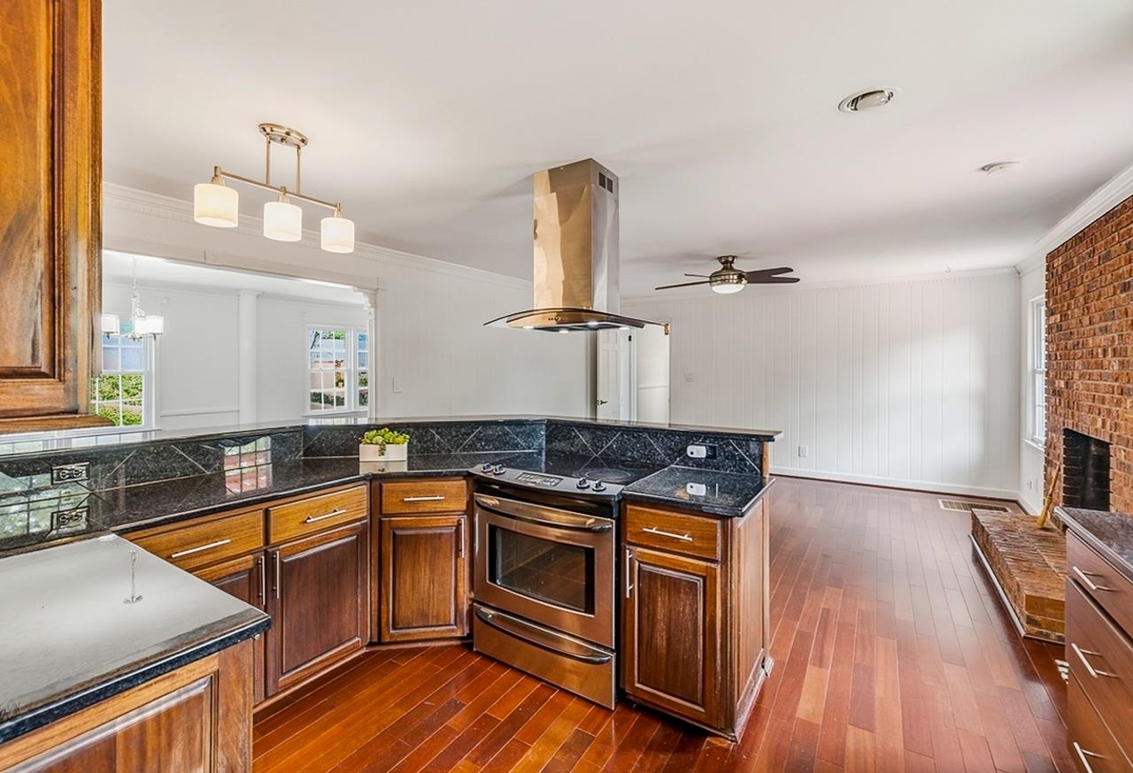304 Del Norte Road Greenville, SC 29615 - Photo 10 of 50