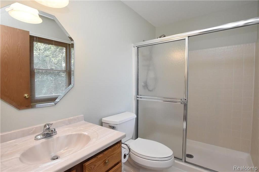 926 Ten Point Drive Rochester Hills, MI 48309 - Photo 19 of 29