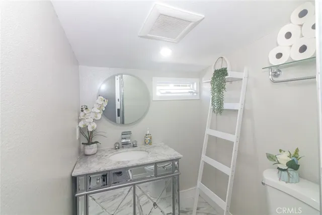 $250,000 | 133 De Soto Lane, Tustin, CA 92780