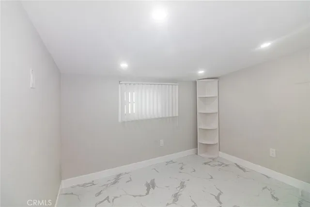 $250,000 | 133 De Soto Lane, Tustin, CA 92780