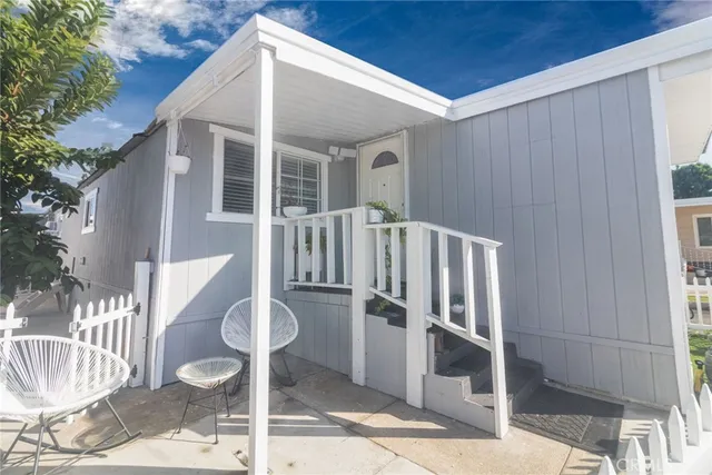 $250,000 | 133 De Soto Lane, Tustin, CA 92780