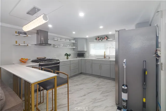 $250,000 | 133 De Soto Lane, Tustin, CA 92780