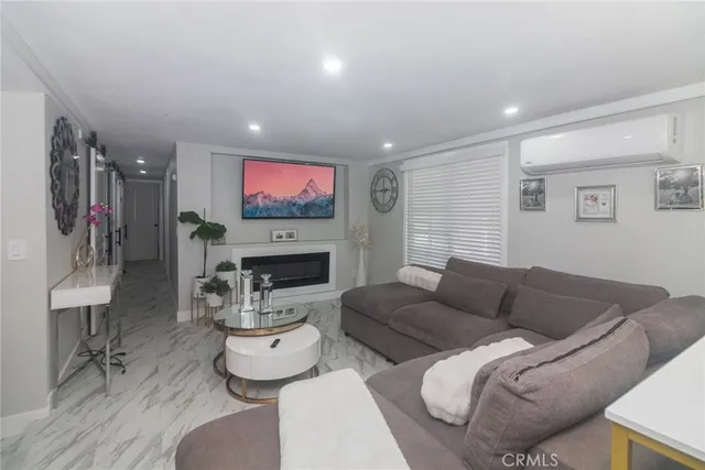 $250,000 | 133 De Soto Lane, Tustin, CA 92780