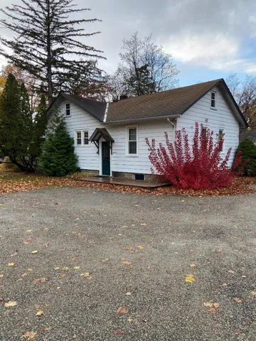 a front view of house with yard