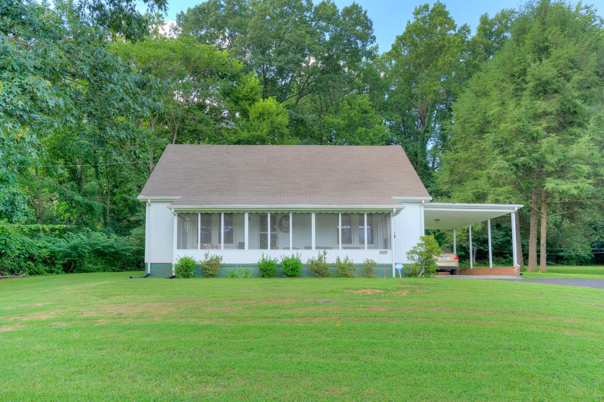2271 Valleydale Road Salem, VA 24153 - Photo 2 of 28 2271_ValleydaleRd_Web-2