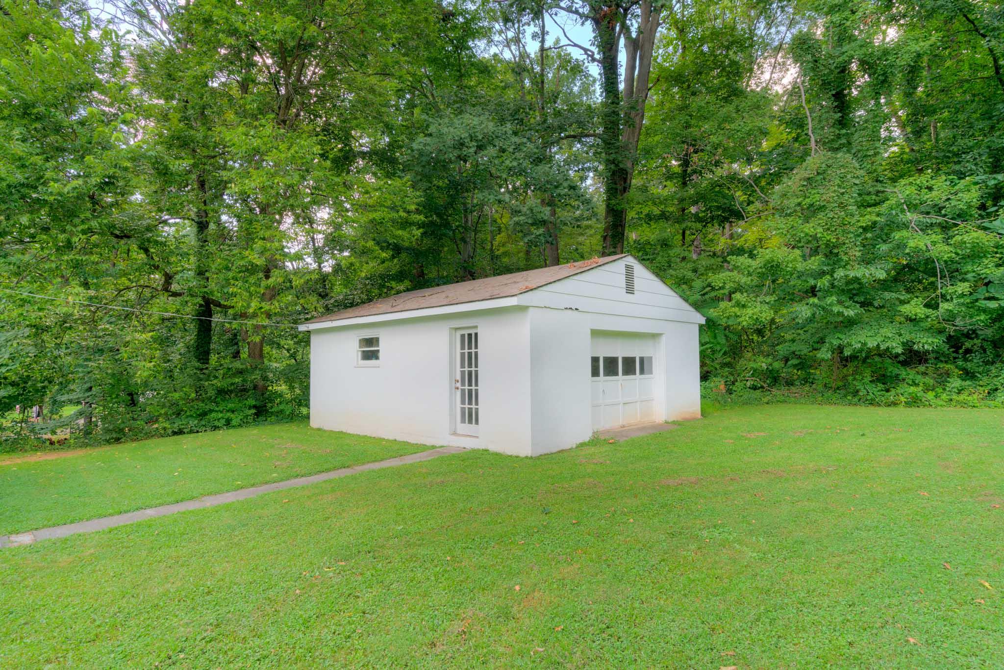 2271 Valleydale Road Salem, VA 24153 - Photo 20 of 28 2271_ValleydaleRd_Web-20