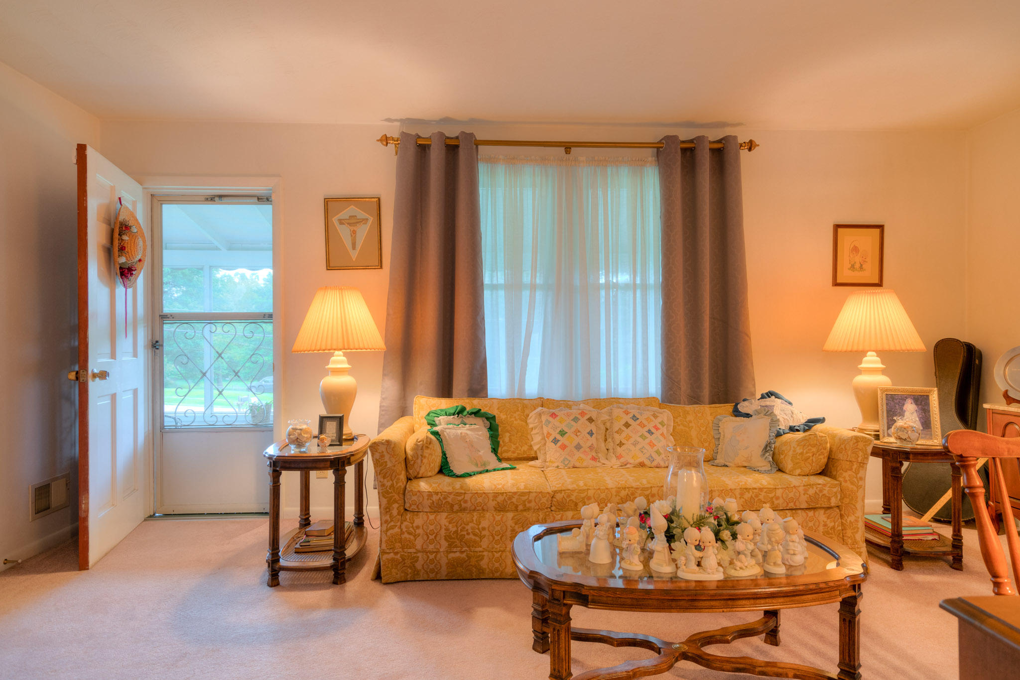 2271 Valleydale Road Salem, VA 24153 - Photo 3 of 28 2271_ValleydaleRd_Web-3