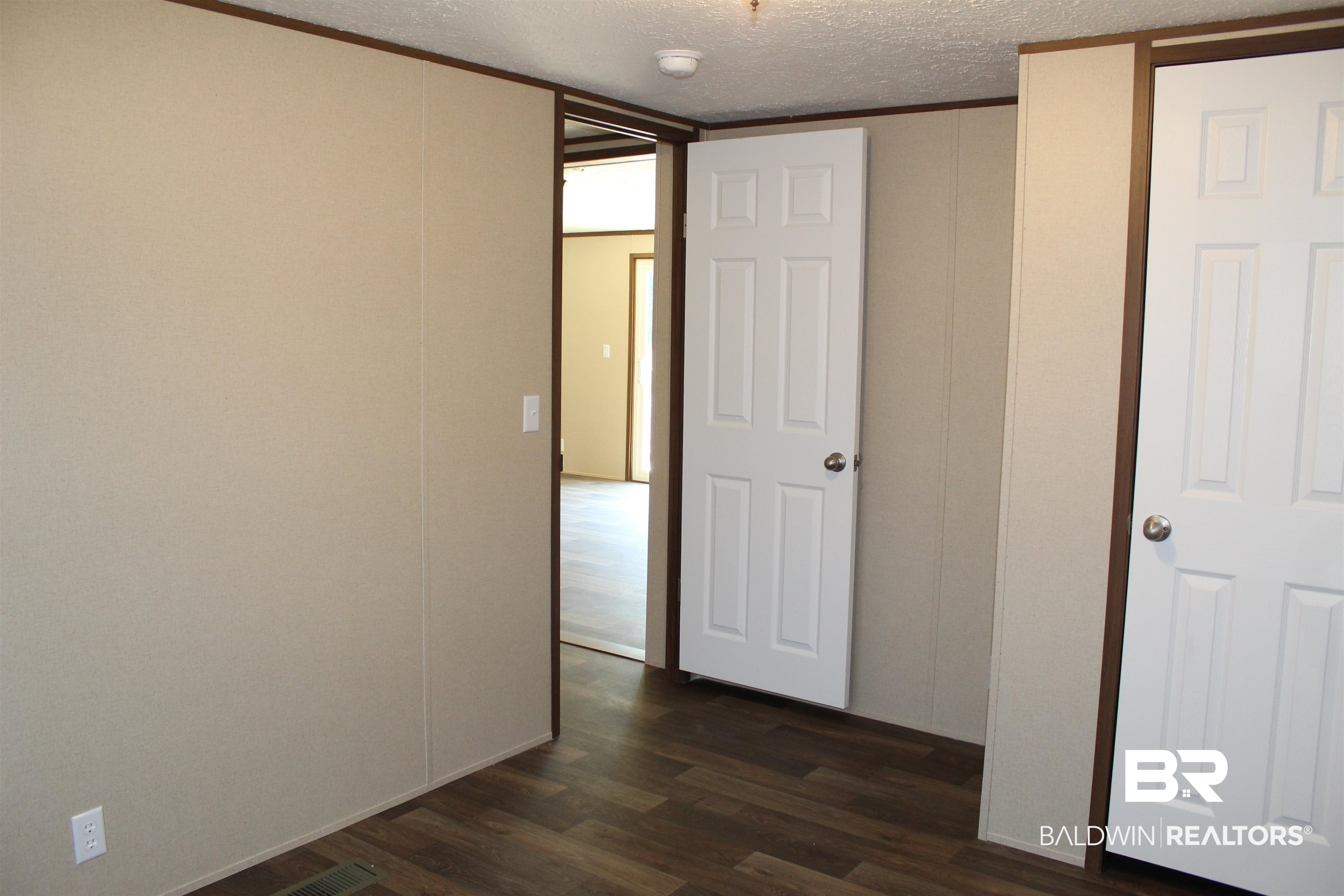 21953 Hubbard Road Robertsdale, AL 36567 - Photo 24 of 26 Gallery Image 24