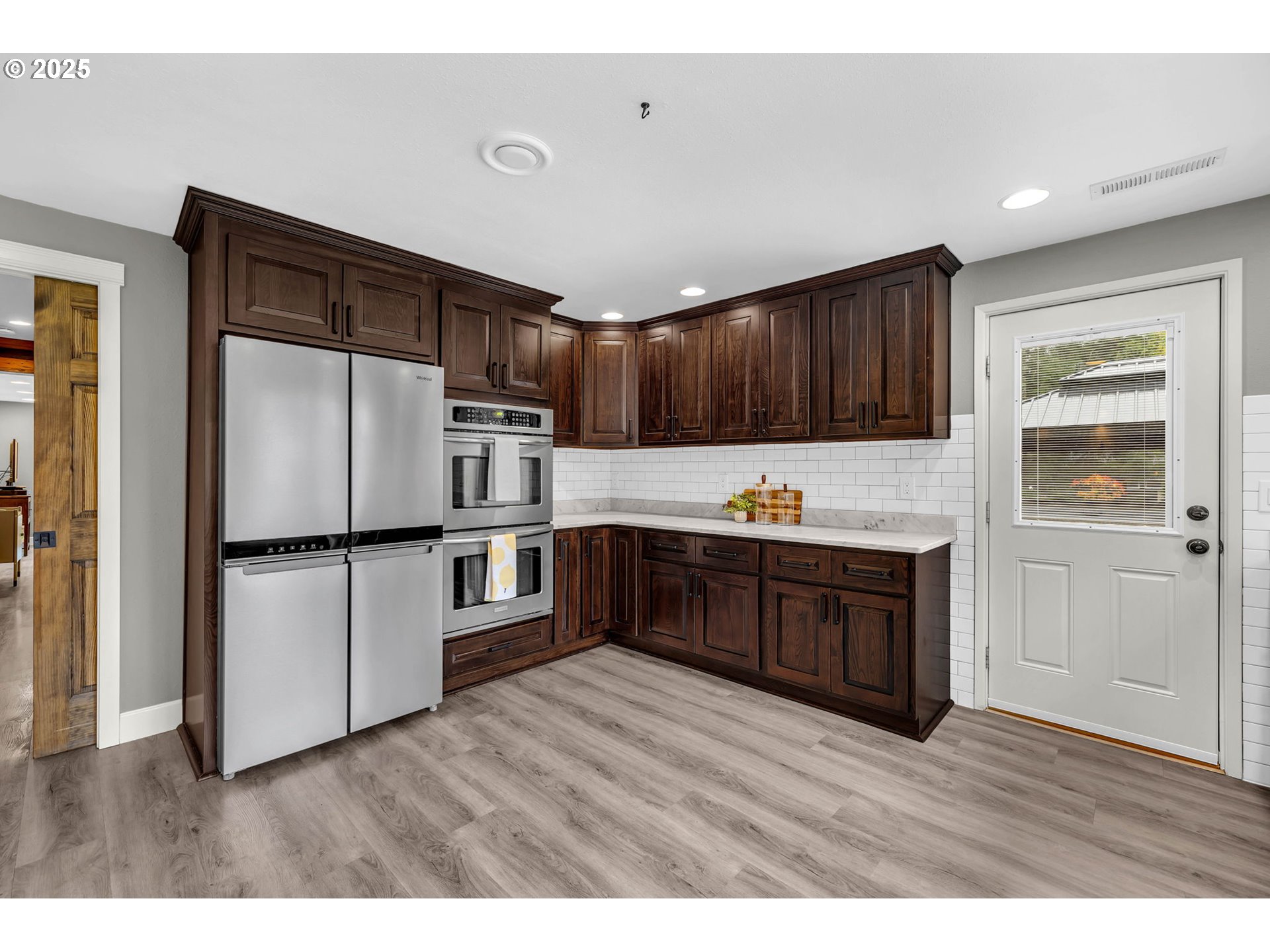 12610 Northeast Potter Road Battle Ground, WA 98604 - Photo 11 of 43 Kitchen