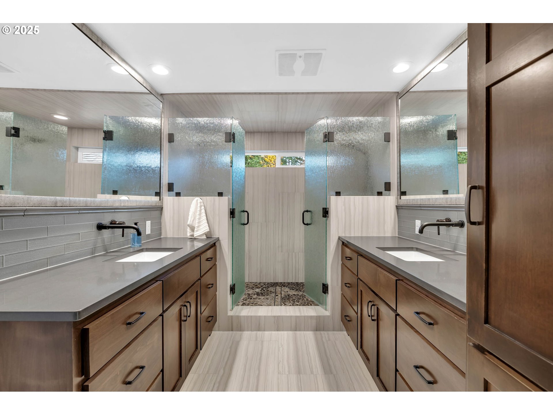 12610 Northeast Potter Road Battle Ground, WA 98604 - Photo 19 of 43 Bathroom, Attached