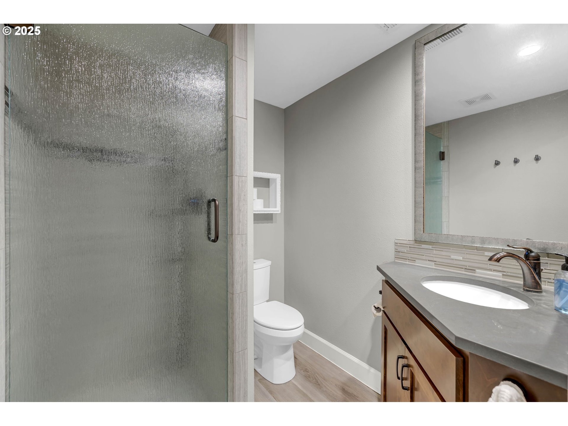 12610 Northeast Potter Road Battle Ground, WA 98604 - Photo 22 of 43 Bathroom
