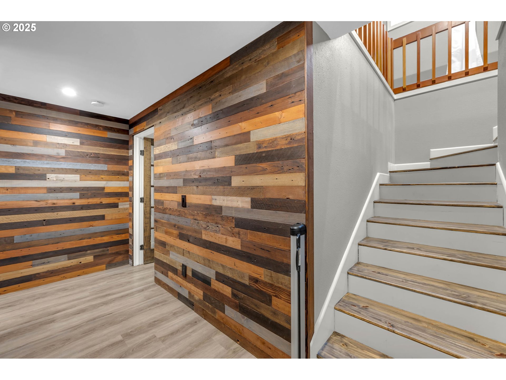 12610 Northeast Potter Road Battle Ground, WA 98604 - Photo 23 of 43 Hallway