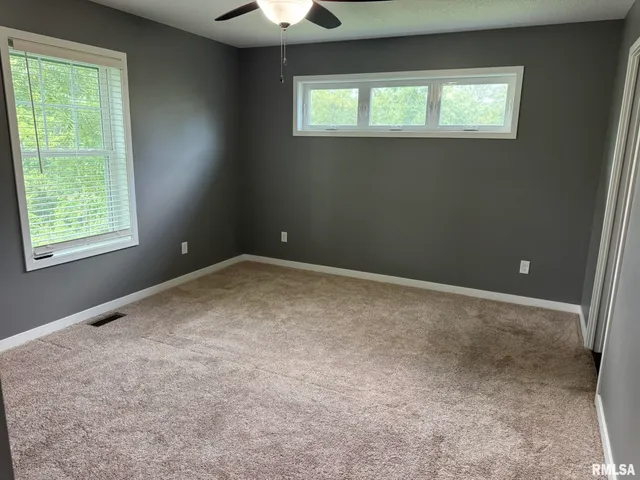 $2,600 | 18 Elmwood Drive, Blue Grass, IA 52726