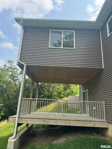 $2,600 | 18 Elmwood Drive, Blue Grass, IA 52726