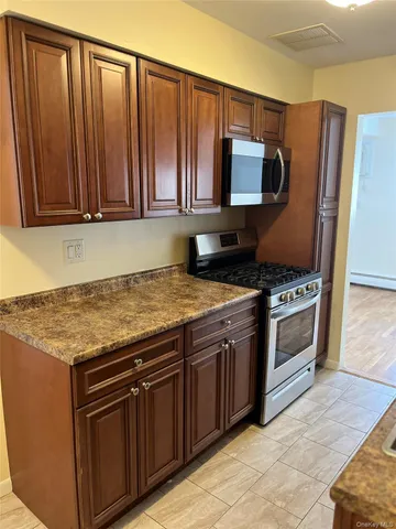 $239,000 | 11 Brevoort Drive, Unit 2B, Pomona, NY 10970