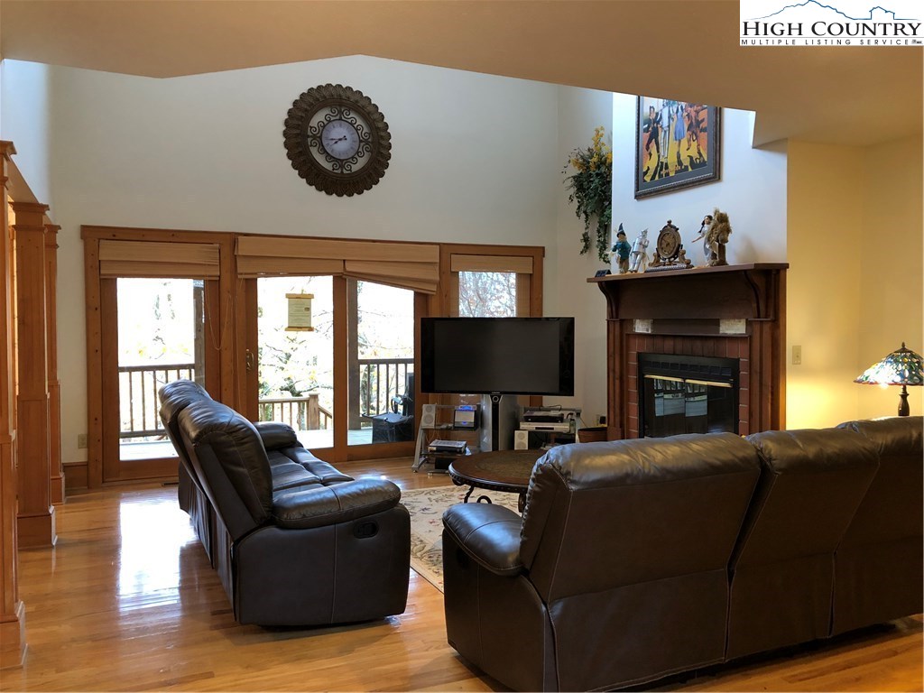 416 Oz Road Beech Mountain, NC 28604 - Photo 8 of 28 Gallery Image 8