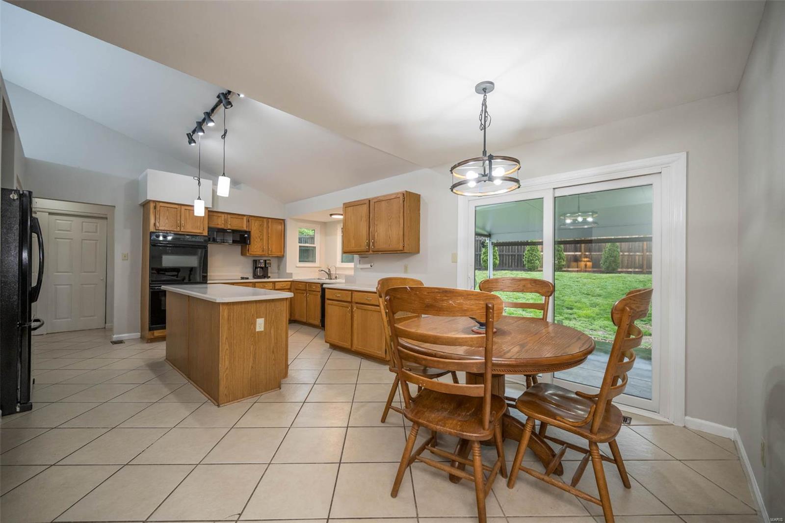 3509 Bostons Farm Drive Bridgeton, MO 63044 - Photo 12 of 33