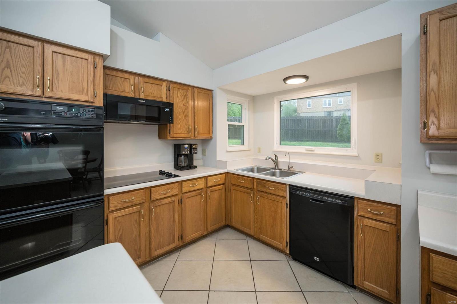 3509 Bostons Farm Drive Bridgeton, MO 63044 - Photo 13 of 33