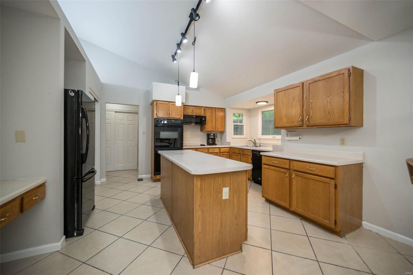 3509 Bostons Farm Drive Bridgeton, MO 63044 - Photo 15 of 33