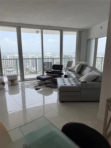 $4,200 | 1750 North Bayshore Drive, Unit 5114, Miami, FL 33132