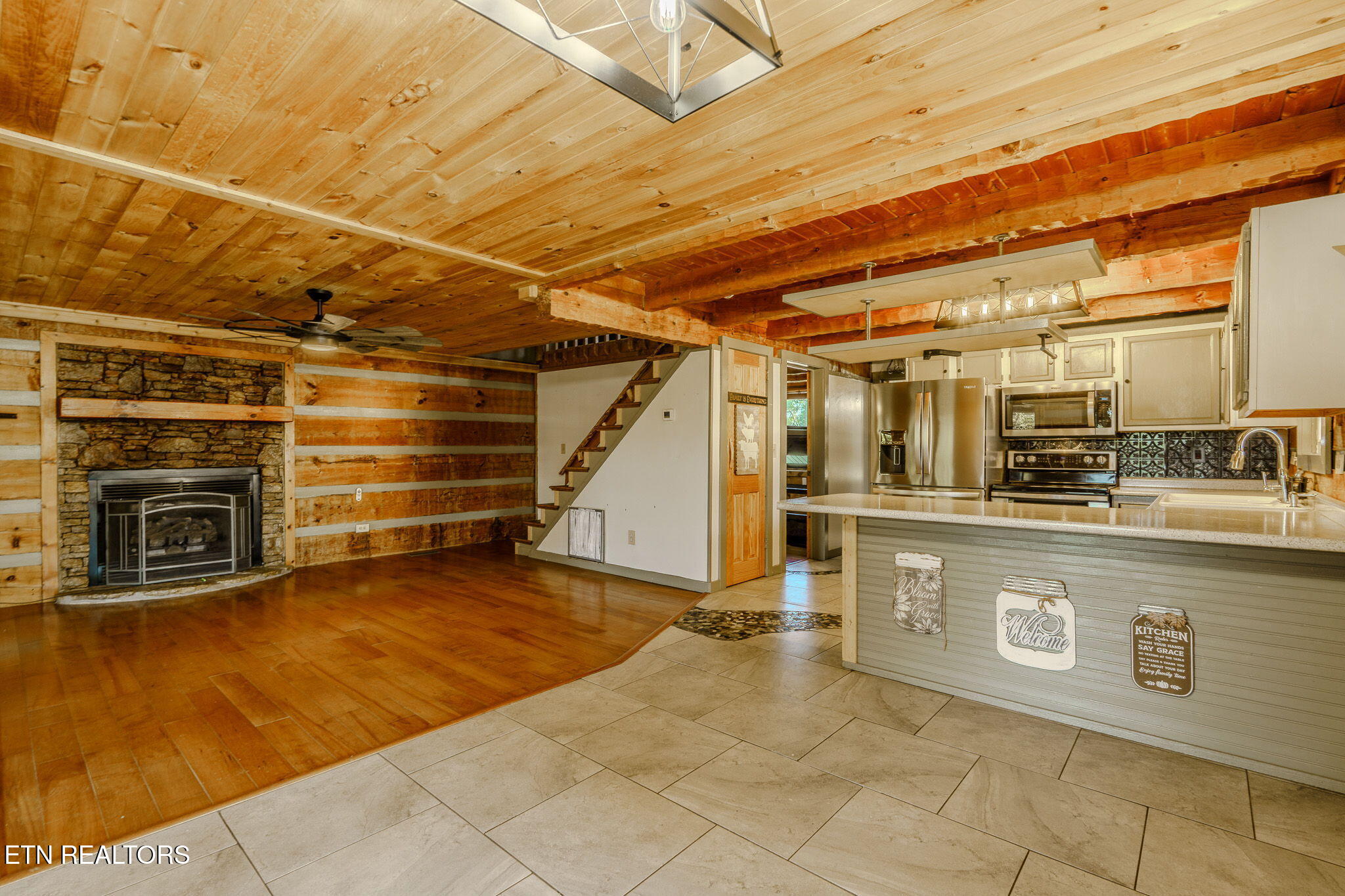 1582 Romary Road Dandridge, TN 37725 - Photo 9 of 46 9