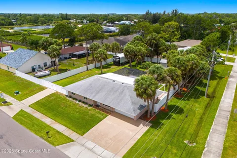 $469,900 | 498 Chamberlin Avenue Northwest, Palm Bay, FL 32907