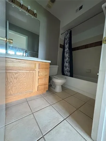 a view of a walk in closet