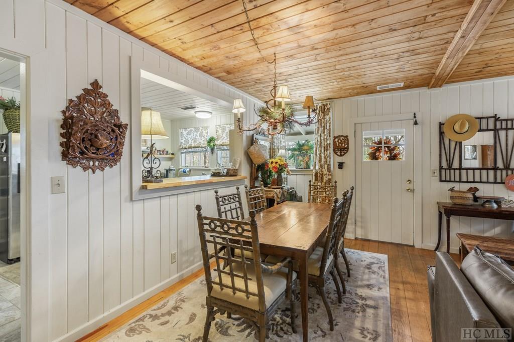 48 Holt Knob Road Highlands, NC 28741 - Photo 9 of 36 Gallery Image 9