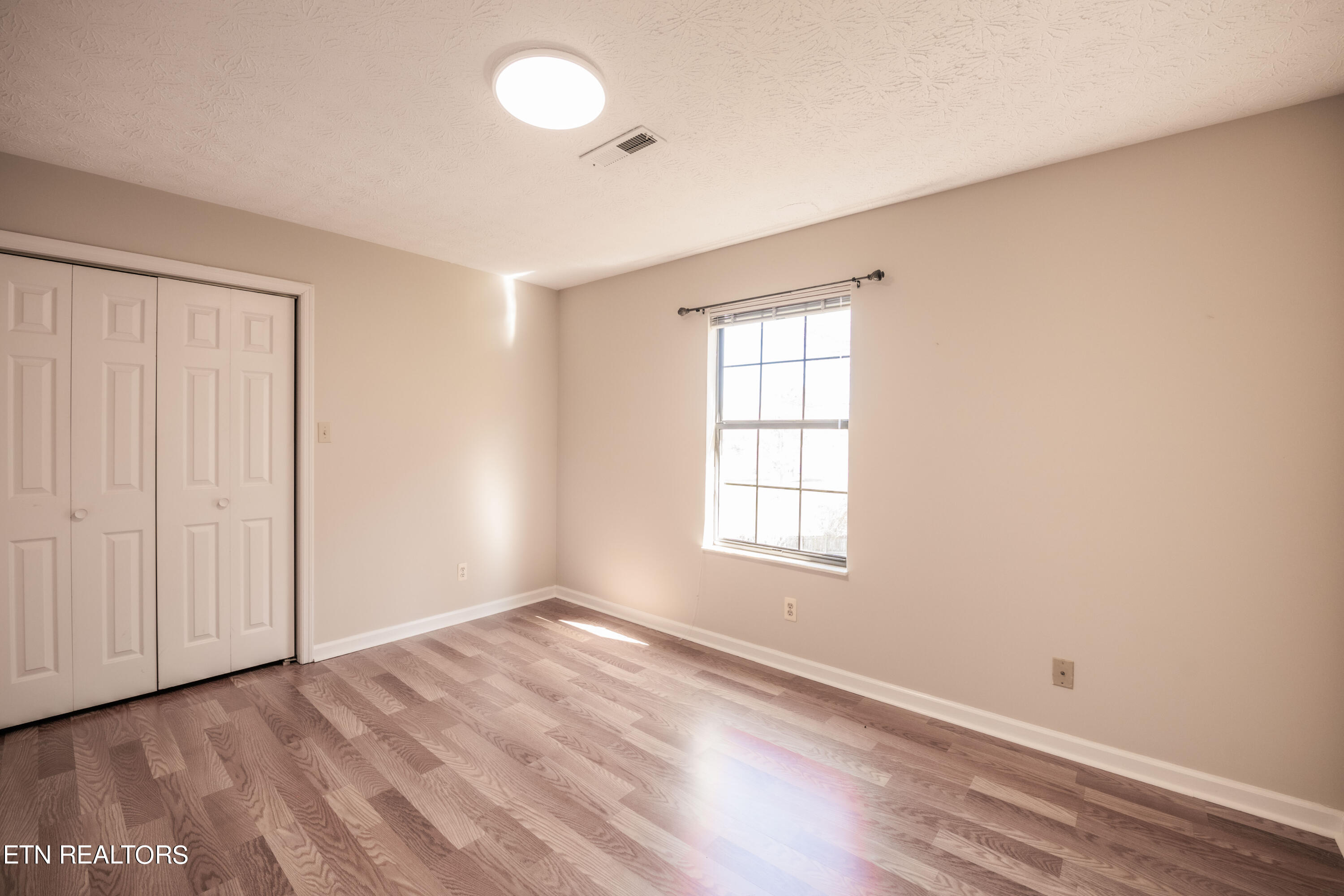 220 Long Bow Road Knoxville, TN 37934 - Photo 29 of 43 29_bedroom3