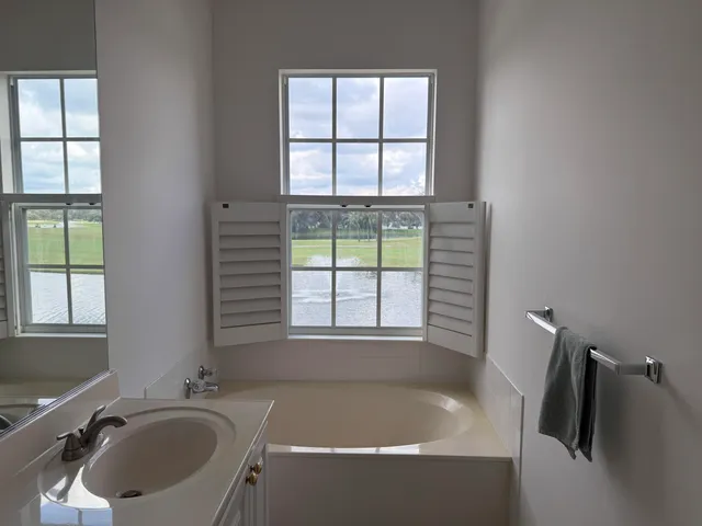 $3,500 | 150 Wentworth Court, Jupiter, FL 33458