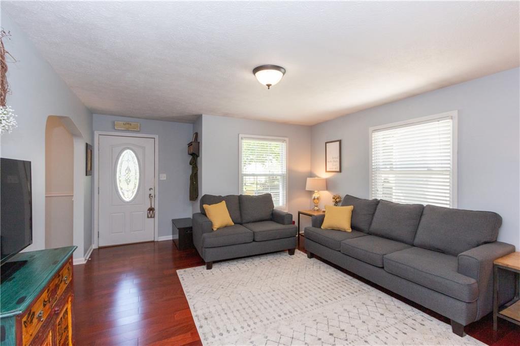 4945 Ralston Avenue Indianapolis, IN 46205 - Photo 4 of 24