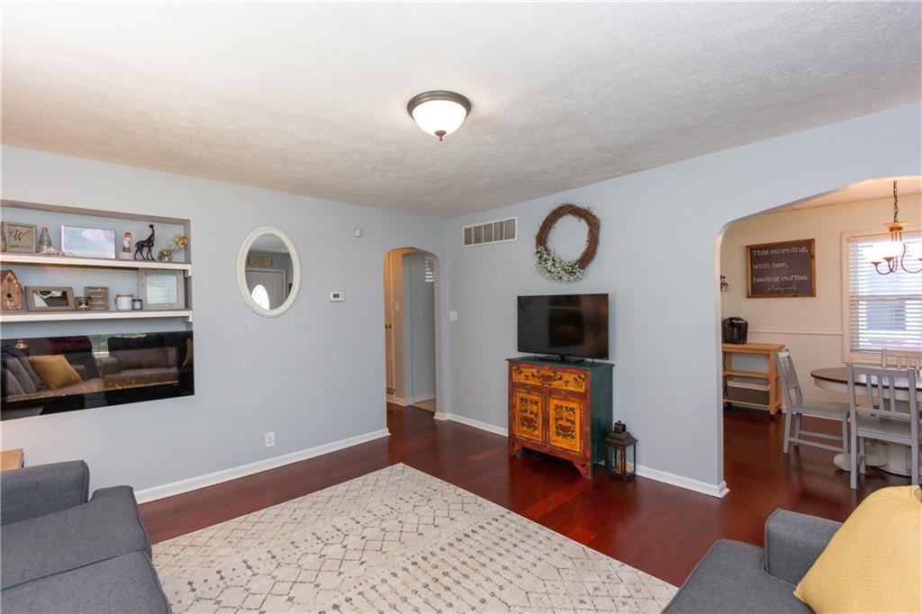 4945 Ralston Avenue Indianapolis, IN 46205 - Photo 7 of 24
