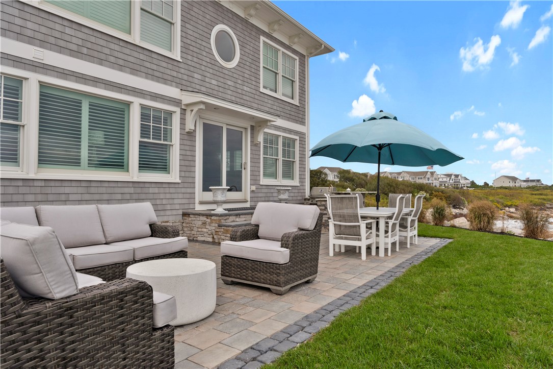 49 Major Arnold Road Narragansett, RI 02882 - Photo 4 of 47 Gallery Image 4