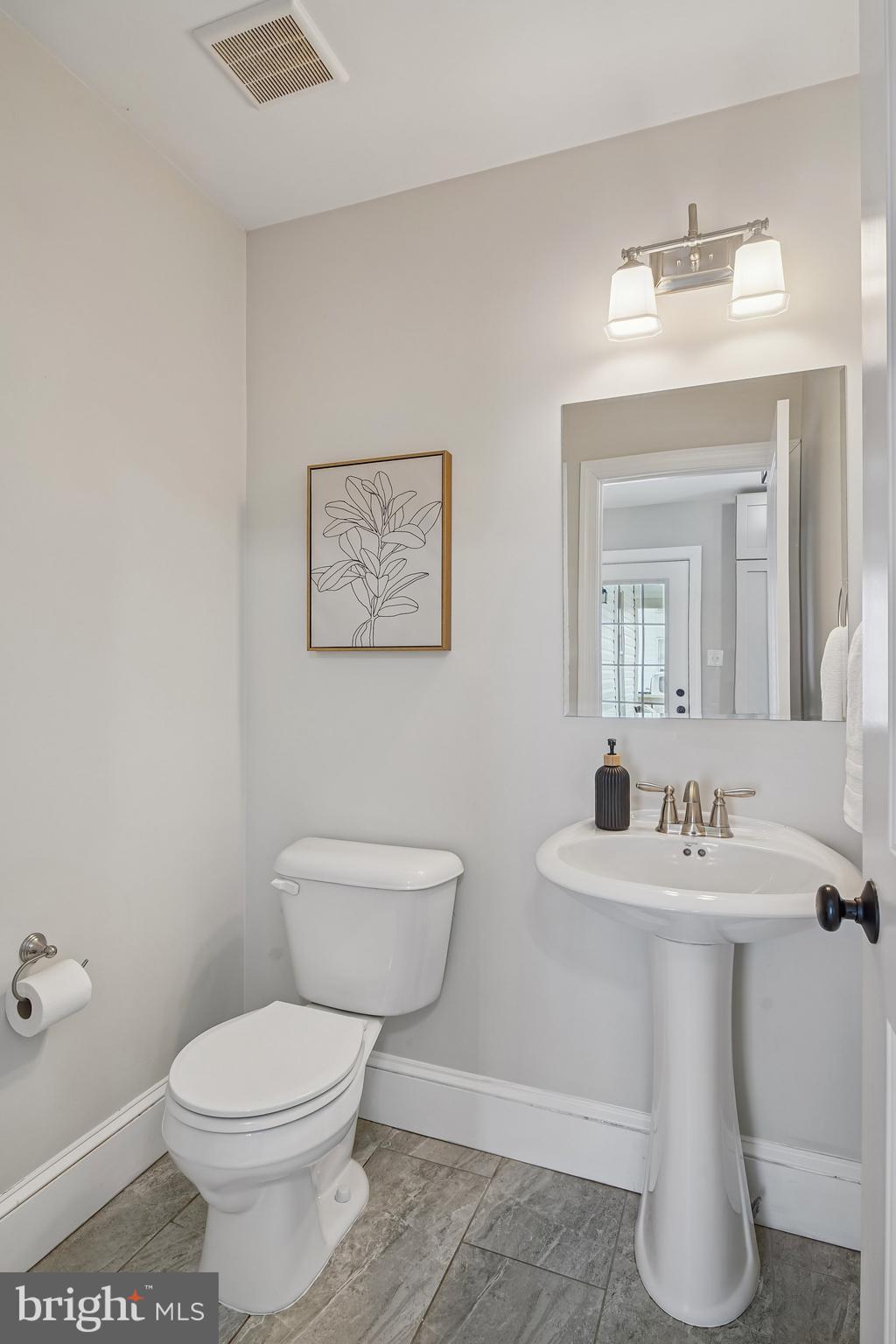 10 Main Street Walkersville, MD 21793 - Photo 15 of 40 Powder Room